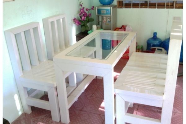 BÀN TIẾP KHÁCH